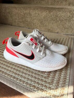 Nike Roshe Golf 909250-103 Womens Size US 4.5 Neutral Grey Infrared Sneakers